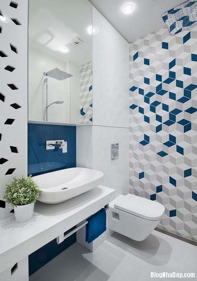 020614 13 large Mẫu thiết kế phòng tắm đẹp hoàn hảo với 2 tông màu xanh dương và trắng