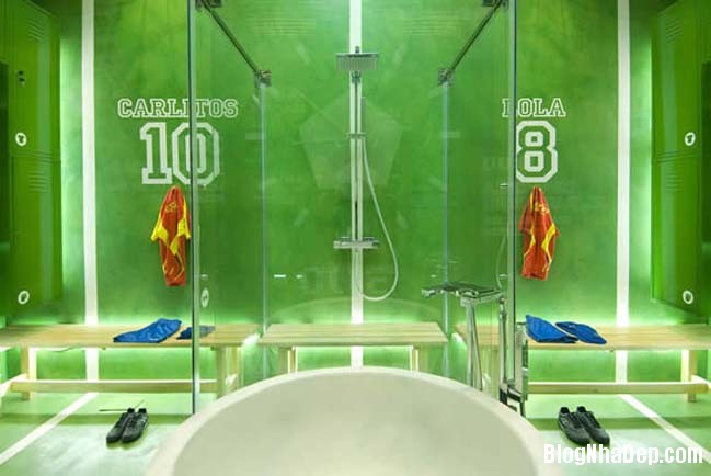 020749 4 large Phòng tắm đẹp mắt, sinh động theo chủ đề bóng đá