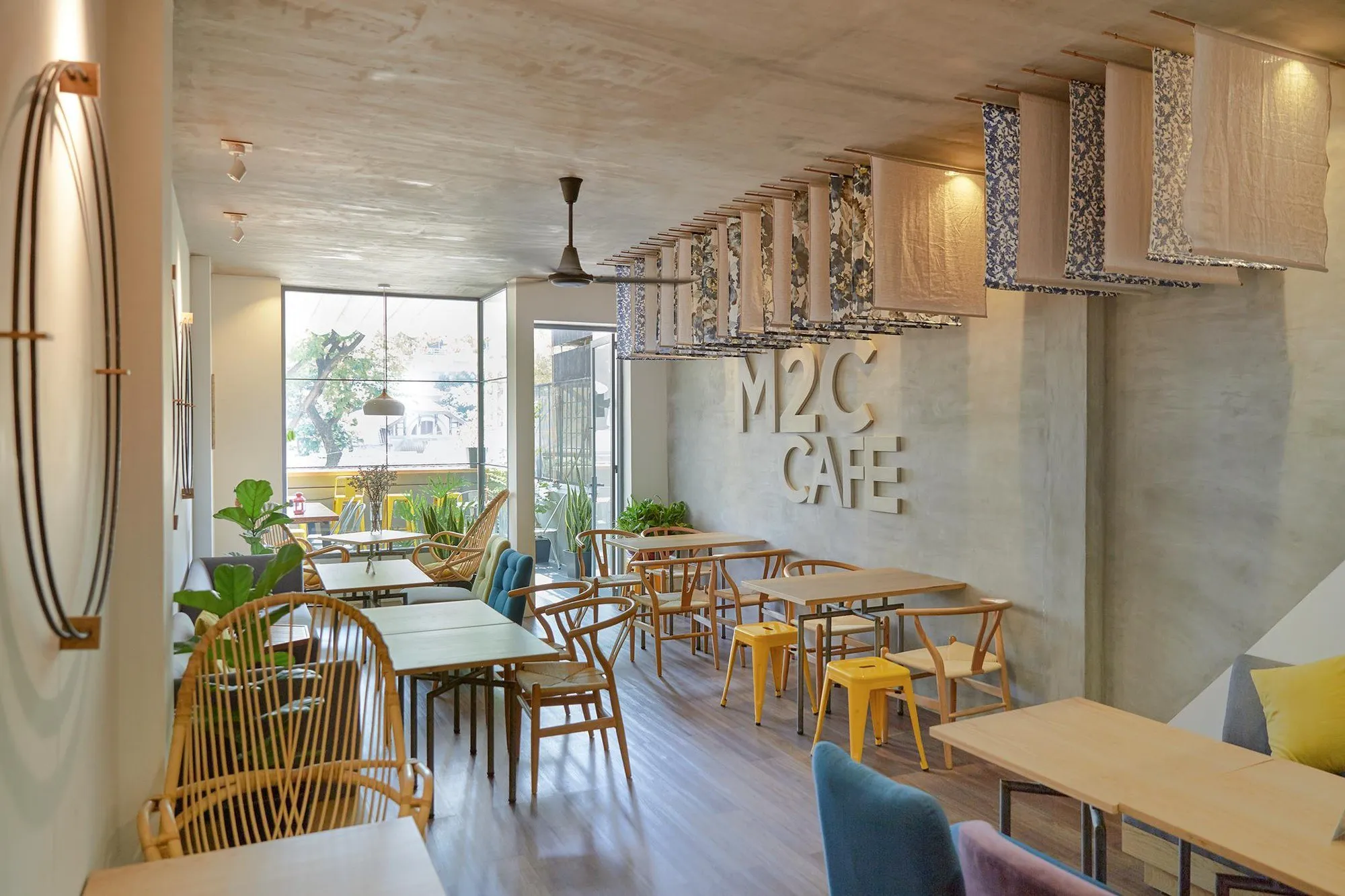 Những lưu ý khi thiết kế quán cafe phong cách hiện đại